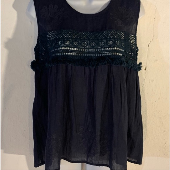 Anthropologie Chan LuLu Navy Sleeveless Blouse. - Picture 3 of 7